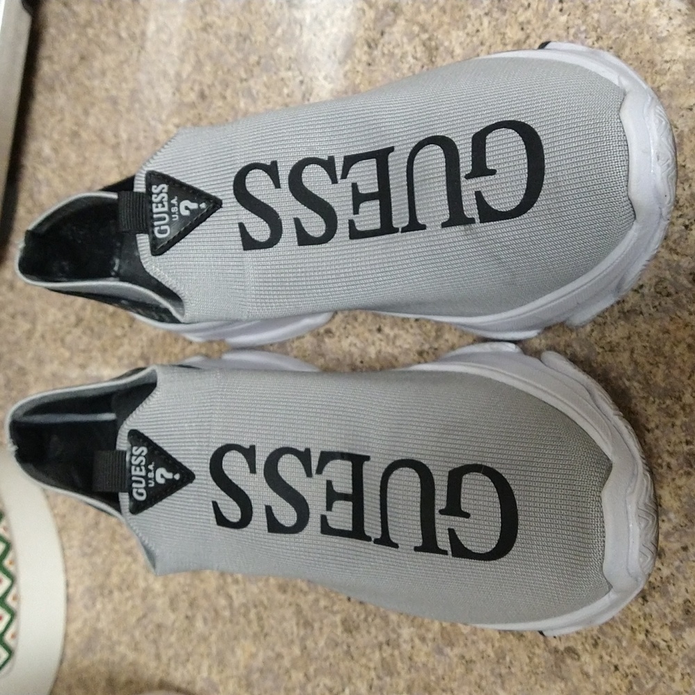 Ladies Tennis Shoes